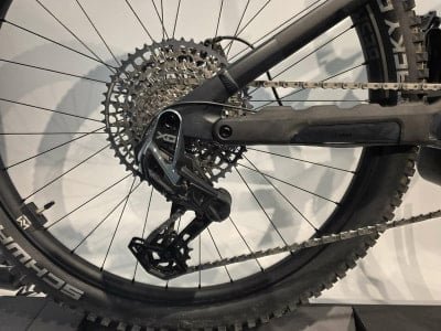 Cube Stereo Hybrid AT One77