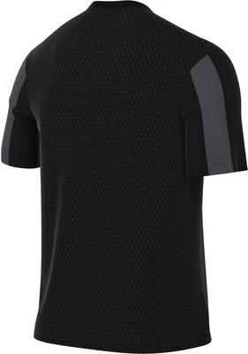 Schwarzes T-Shirt mit kurzen Ärmeln und dunkelgrauen Streifen an den Schultern.