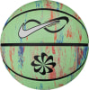 Grüner Basketball mit bunten Streifen und Nike-Logo.