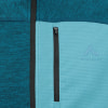 Detail einer Fleecejacke mit McKinley-Logo und Reißverschlusstasche.