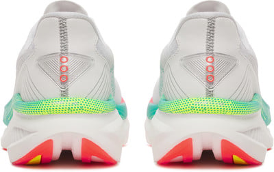 Rückansicht von weißen Laufschuhen mit neongrünen und türkisfarbenen Details. Rückansicht von weißen Laufschuhen mit neongrünen und türkisfarbenen Details.