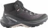 Schwarzer Salomon Wanderschuh mit rosa Details und Gore-Tex-Membran.