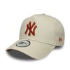 Béžová kšiltovka New Era s logem New York Yankees v oranžové barvě.