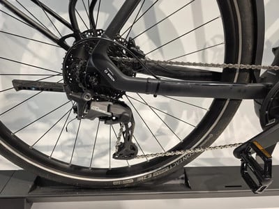 Bosch E-Bike Schaltwerk mit Kassette und Kette hinten. Bosch E-Bike Schaltwerk mit Kassette und Kette hinten.