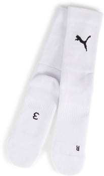 Zwei weiße Puma-Socken mit Logo und Größenangabe.