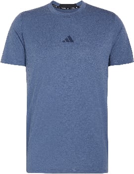 Ein blaues Adidas T-Shirt mit Logo und dem Schriftzug Training am Kragen.