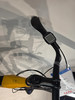 Detail eines E-Bike-Lenkers mit Bosch-Display und Preisschild.
