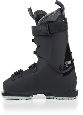 Schwarzer Skischuh mit Schnallen und Textilfutter, mit rutschfester Sohle. Schwarzer Skischuh mit Schnallen und Textilfutter, mit rutschfester Sohle.