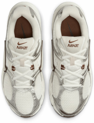 Nike V5 Runner Női szabadidőcipő amerikai méret