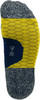 Gelbe Socke mit dunkelblauem Streifen und Größenangabe 39-42.