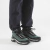 Damen-Wanderschuhe in Dunkelgrün mit rosa Akzenten und schwarzen Schnürsenkeln.
