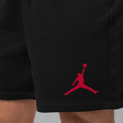 Fekete rövidnadrág piros Jumpman logóval. Fekete rövidnadrág piros Jumpman logóval.