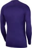 Lila Langarmshirt, Rückansicht.